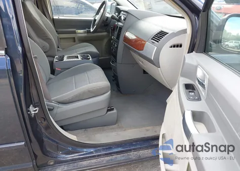 2008 Chrysler Town & Country Touring from USA, damaged, VIN 2A8HR54P38R635253